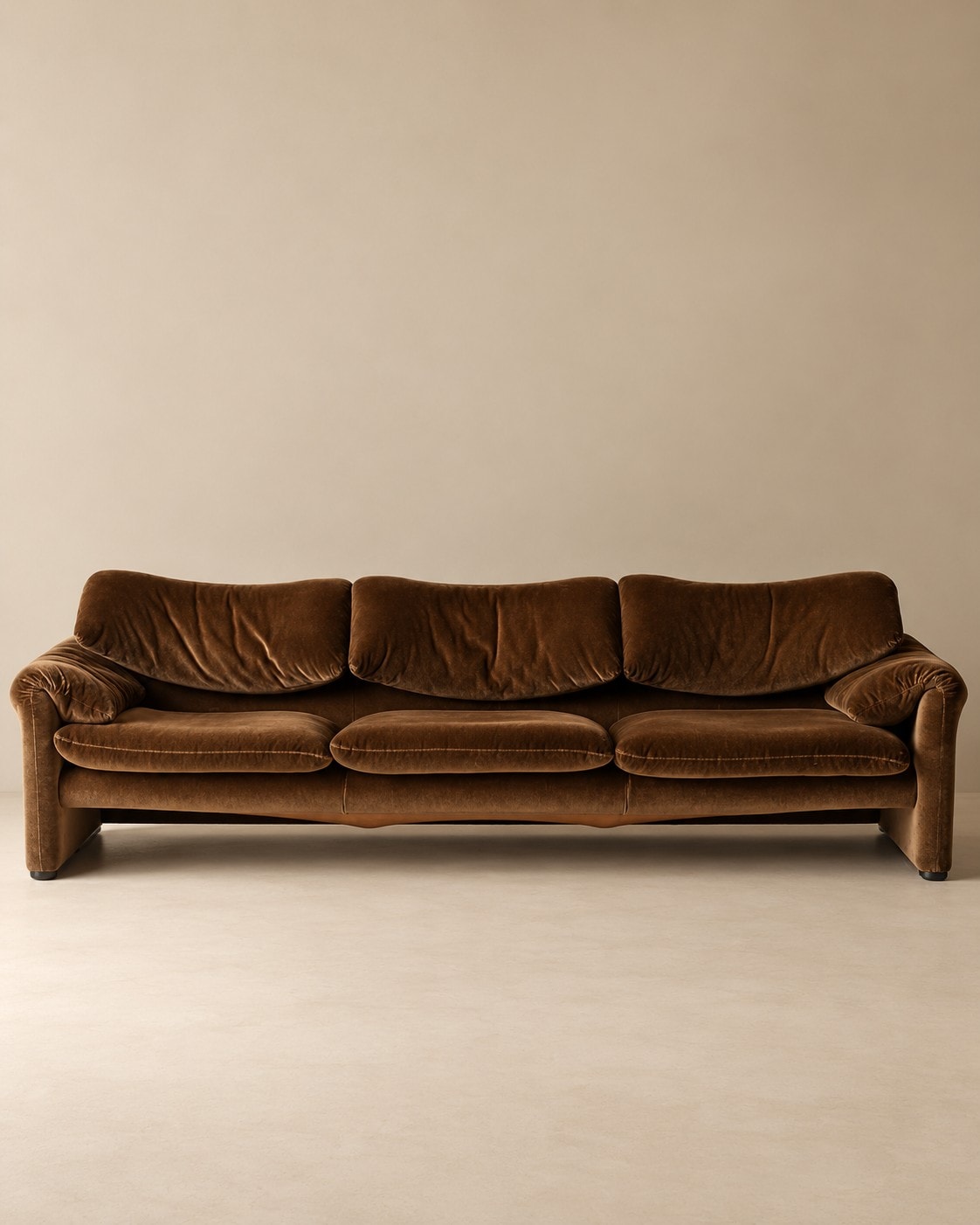 Three-seater sofas